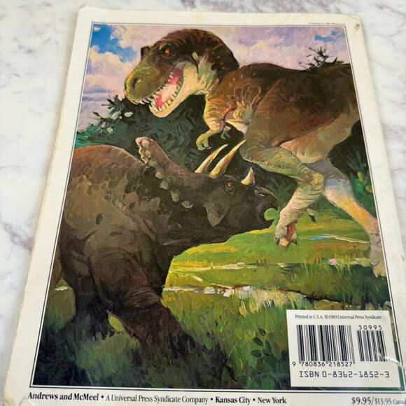 The Calvin and Hobbes Lazy Sunday Book - Picture 4 of 4